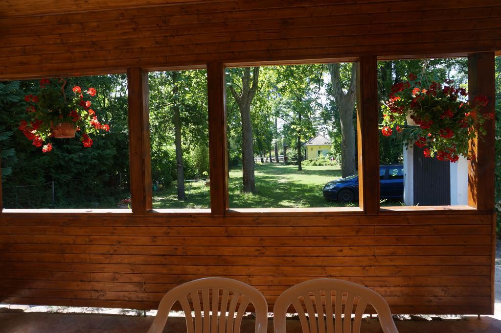 Honved Apartmanhaz Balatonlelle Exterior foto
